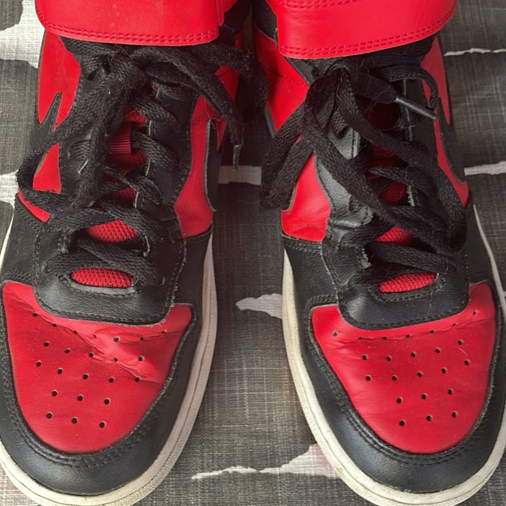 Big Kids Court Borough Mid 2 Adjustable Strap Closure Casual Sneakers